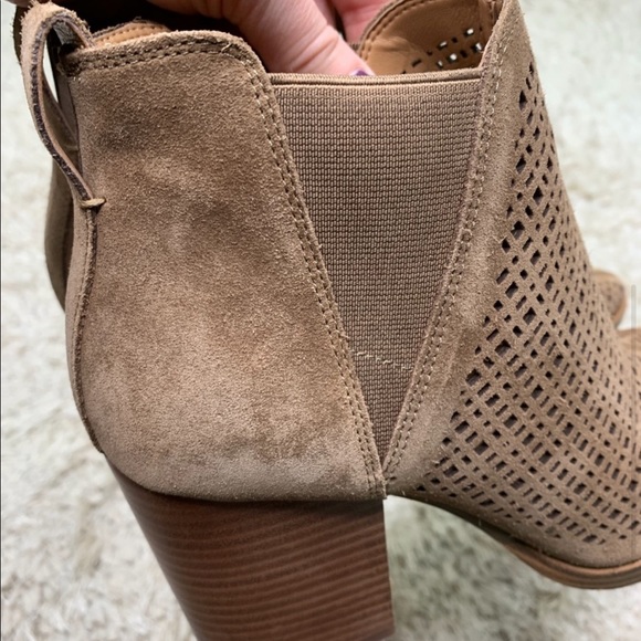 Marc Fisher | Arwen Heeled Booties - Picture 4 of 5